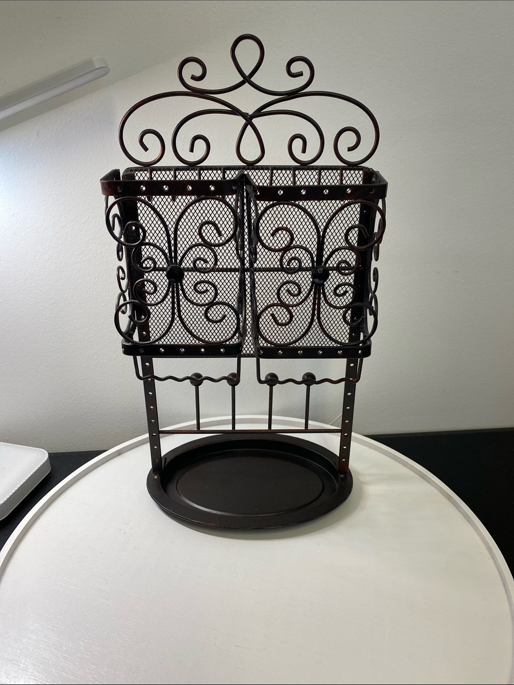 Vintage Victorian Style Antique Bronze Colour, Metal Jewelry Holder Stand, NWOT